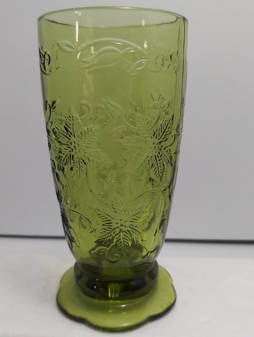 Princess House Retired Fantasia Leaf Crystal Glass 20oz Footed Green Tumbler